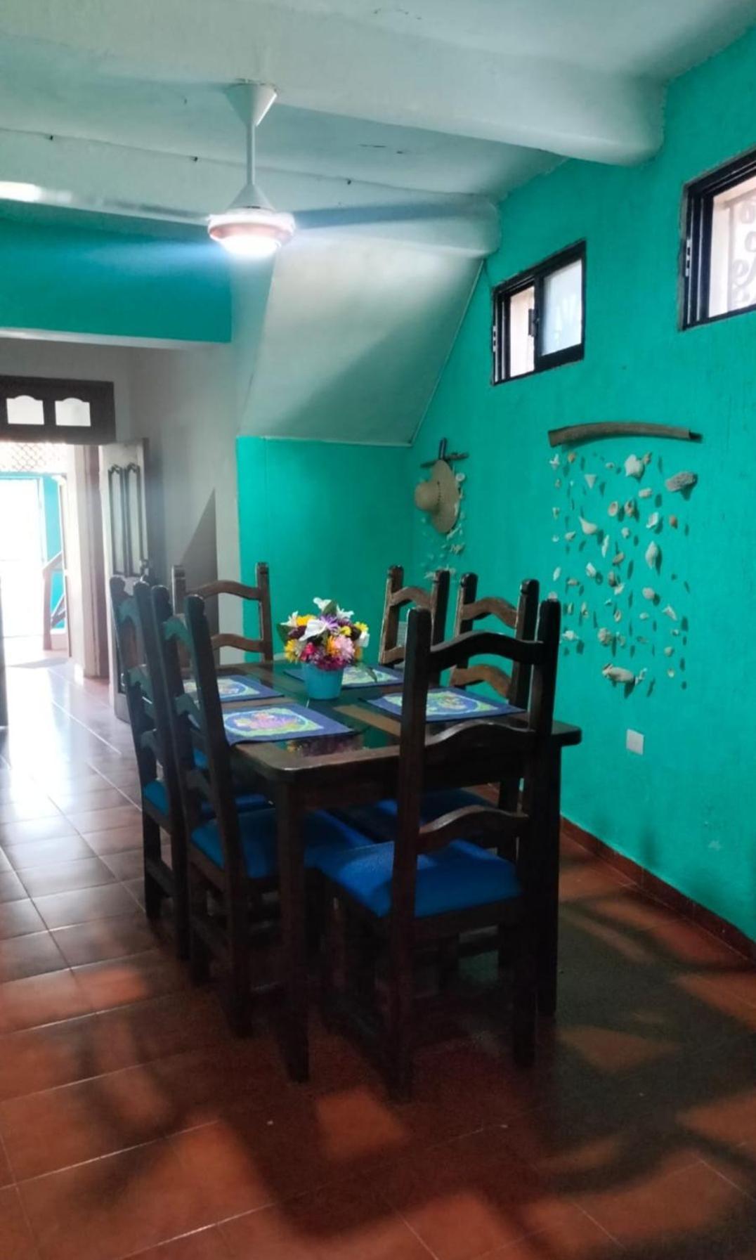 Malecon Beach House In Progreso 1 Block From Beach Экстерьер фото