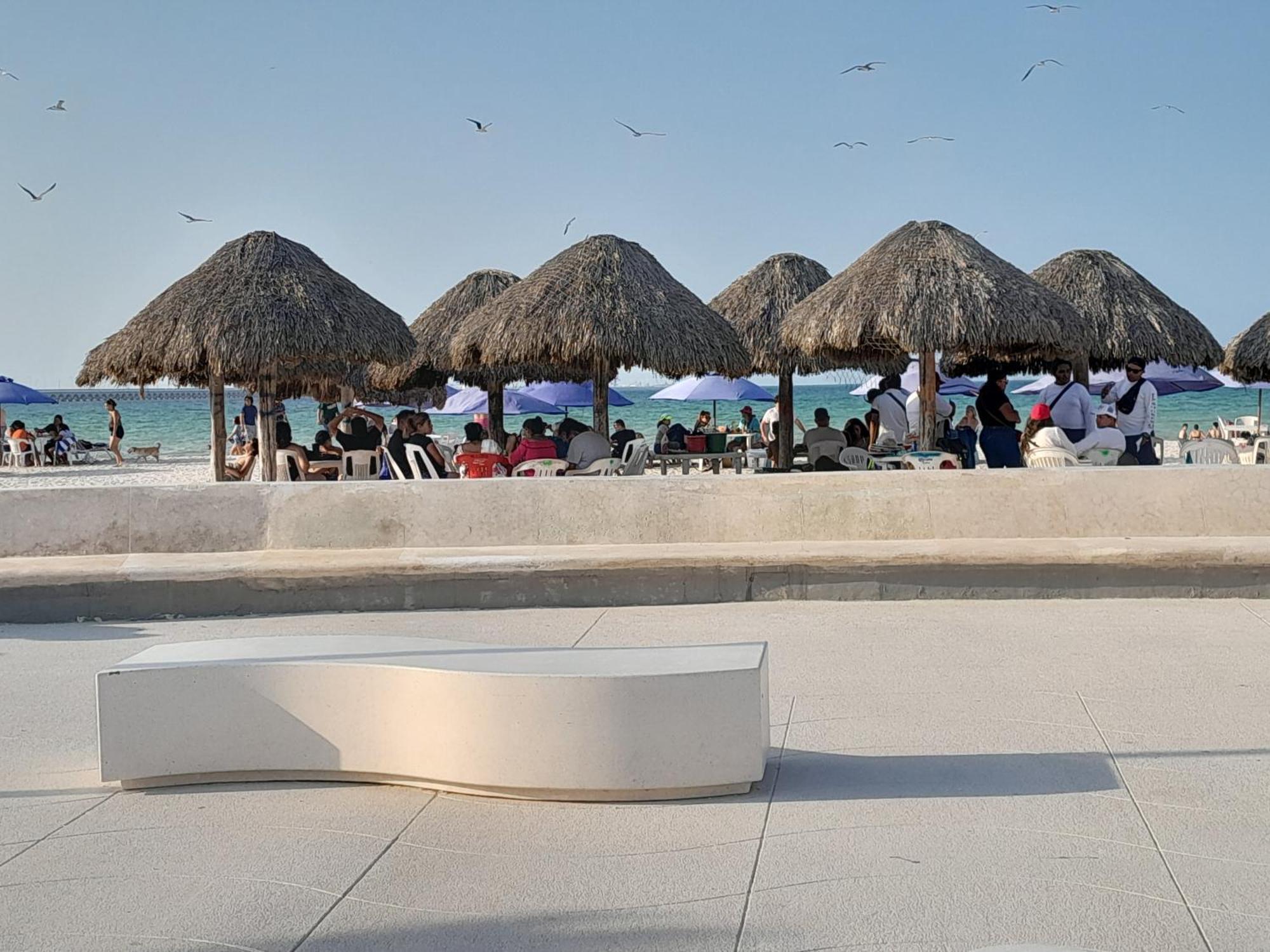 Malecon Beach House In Progreso 1 Block From Beach Экстерьер фото