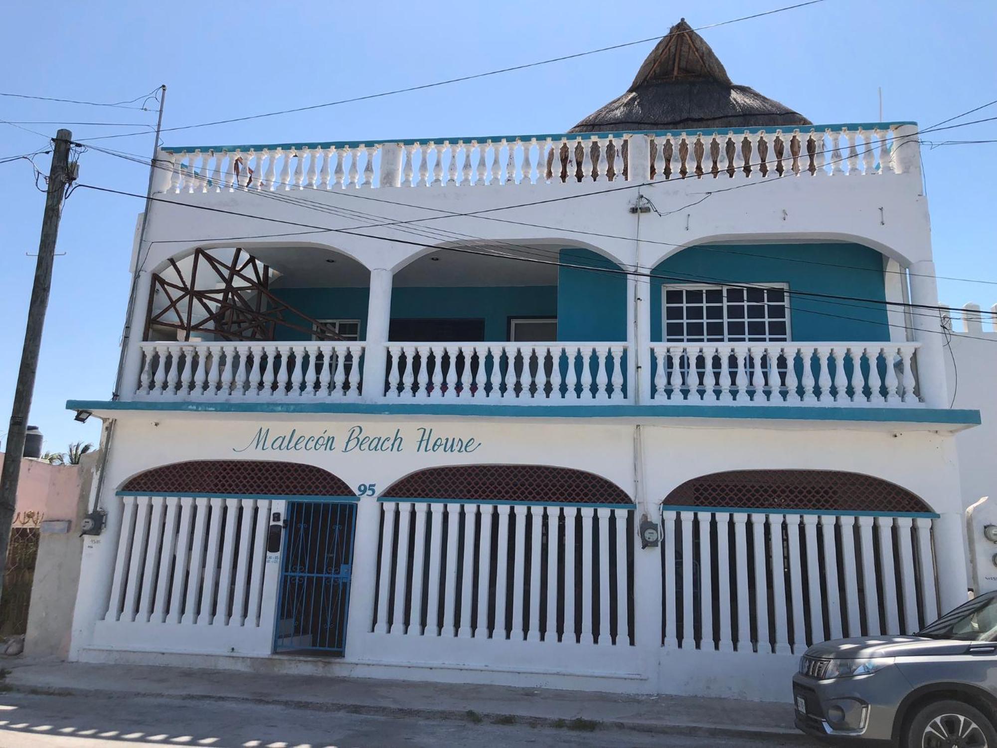 Malecon Beach House In Progreso 1 Block From Beach Экстерьер фото